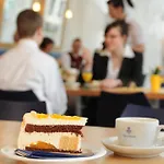 St Elisabeth Hotel 3*