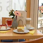 St Elisabeth Hotel 3*