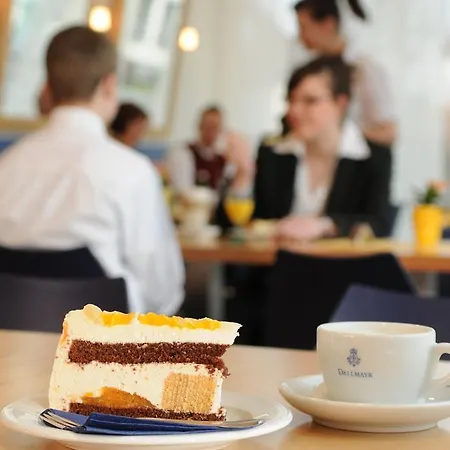 St Elisabeth Otel 3*